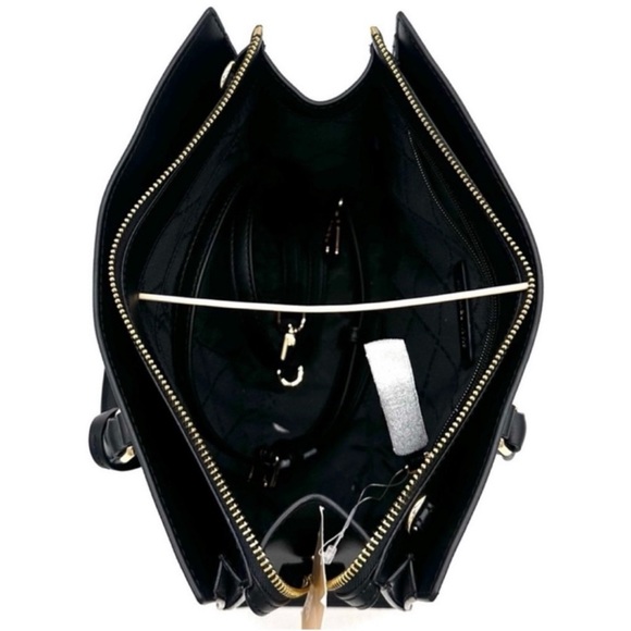 Michael Kors Sheila Medium Center Zip Satchel
Bag & Large Double Zip Wallet - Picture 2 of 16